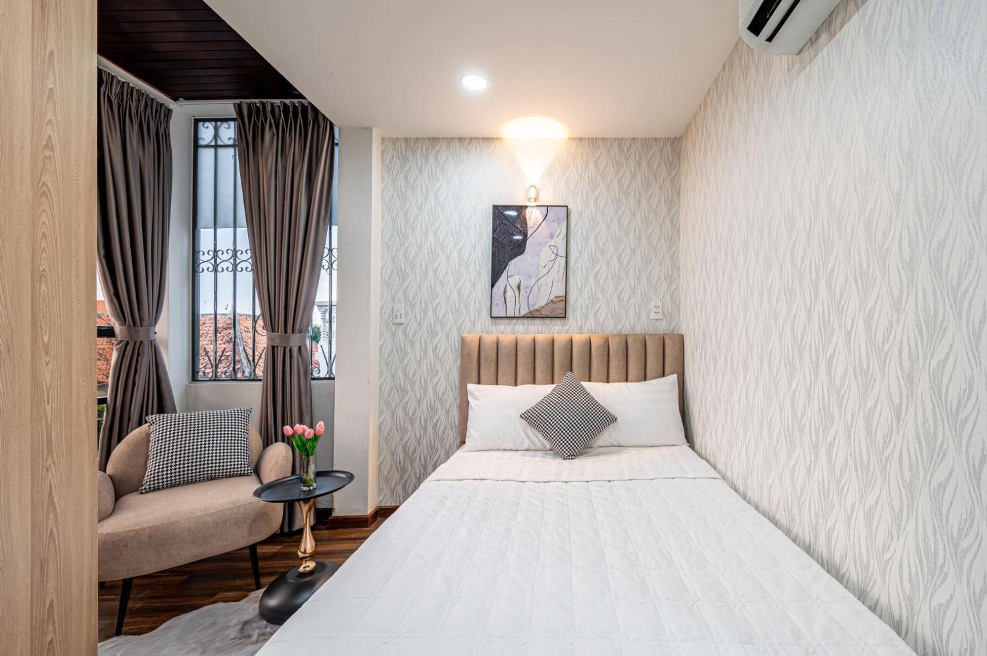 Khách sạn Lotus Lalala TP. Hồ Chí Minh